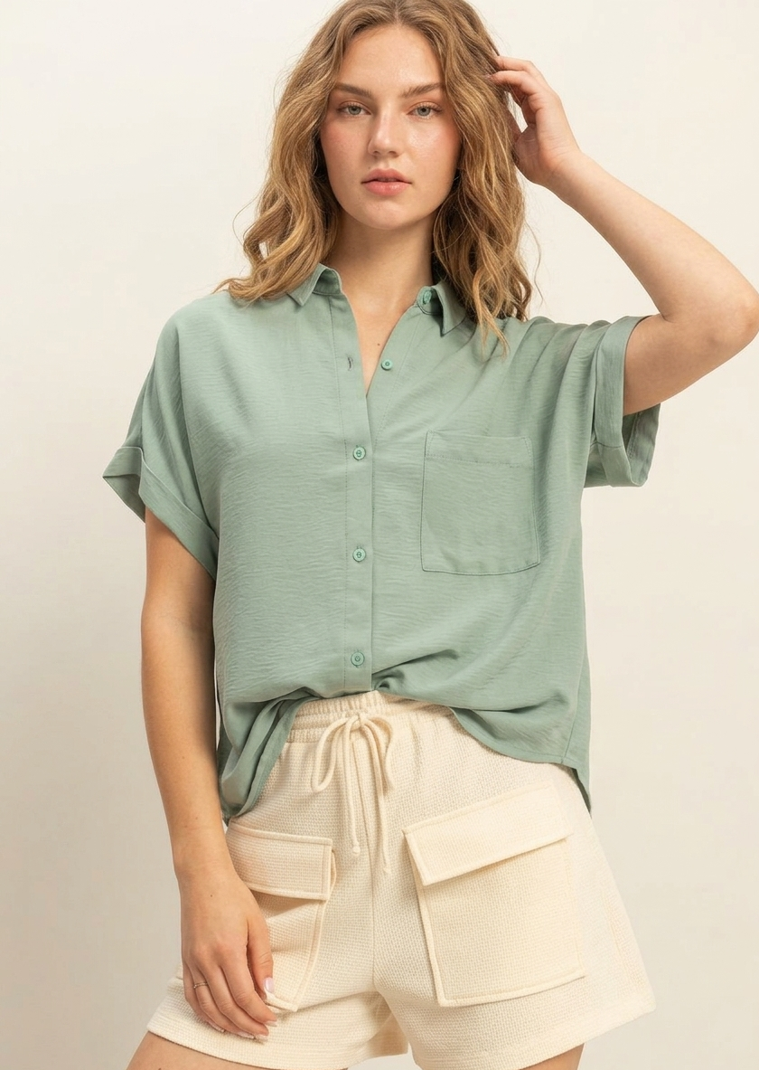 Feletin Luxe Button-Down Collared Pocketed Short-Sleeve Shirt in Sage Green